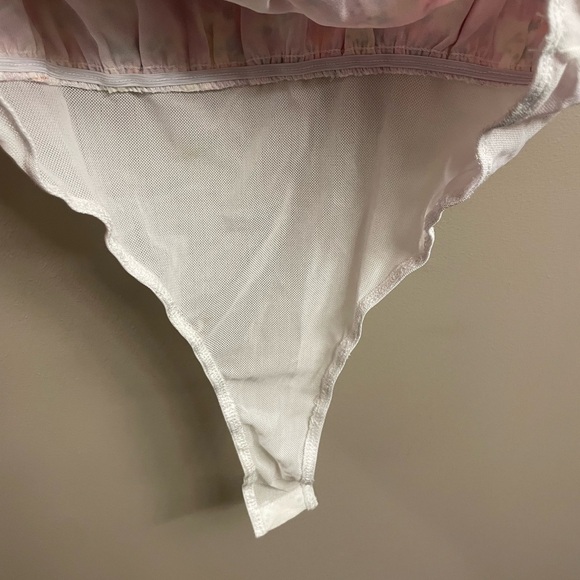 Floral Cheeky Fit Bodysuit NWOT - Picture 3 of 4